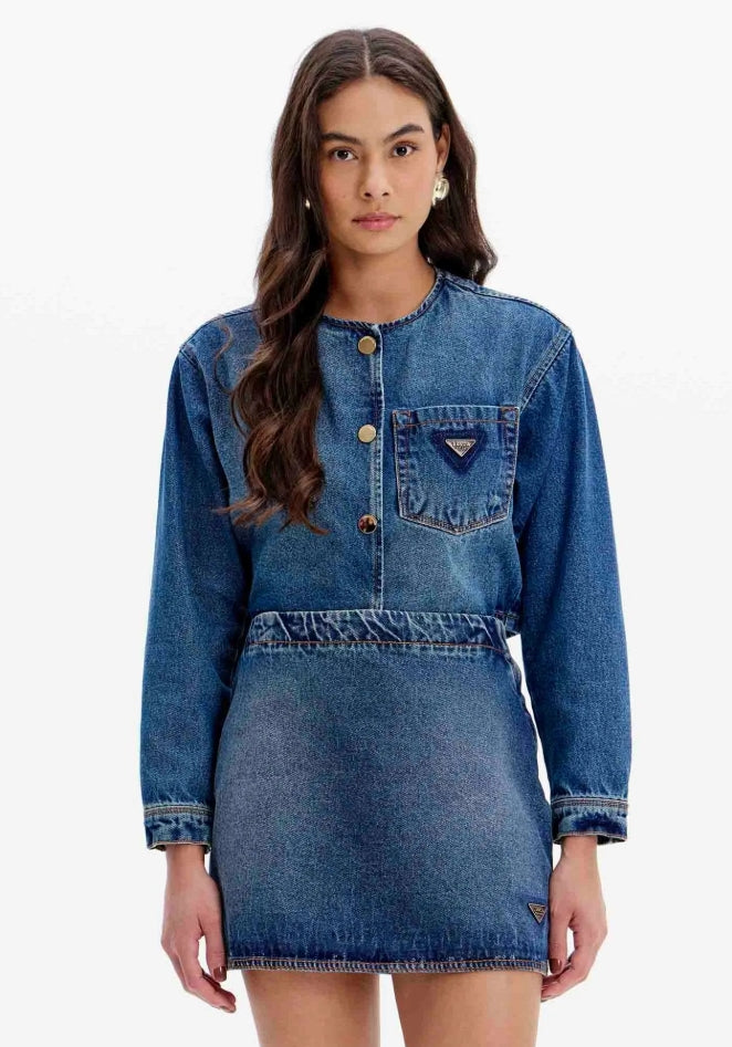 Saia Denim Lança Perfume