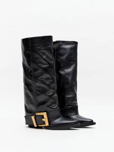 Bota Couro Fold Over com Fivela - Lança Perfume