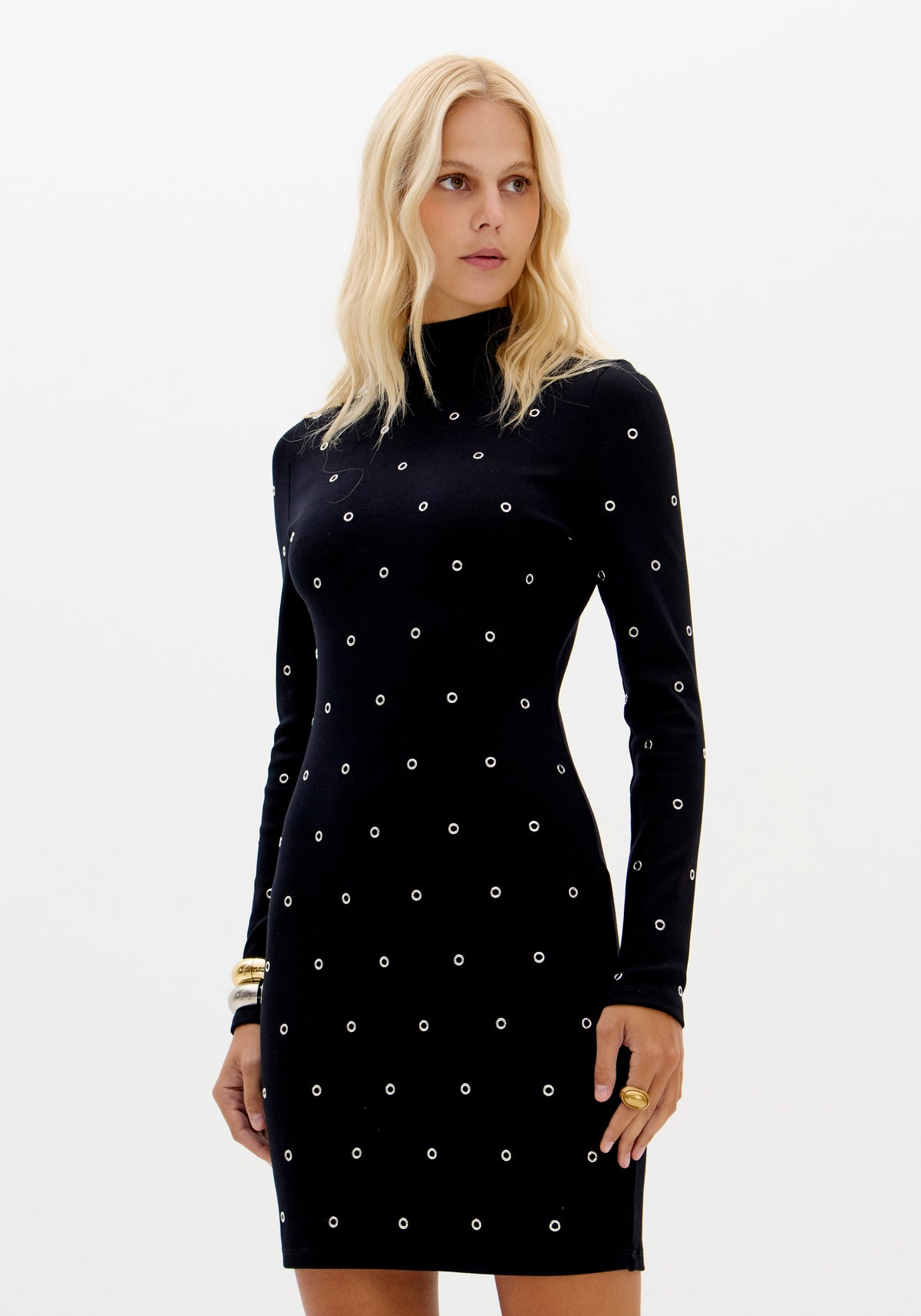 Vestido Curto com Tachas Preto - Lança Perfume
