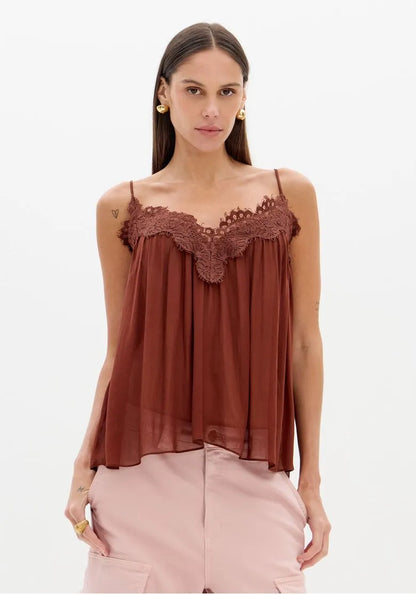 Blusa de Alças com Renda - Lança Perfume