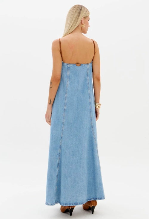 Vestido Longo Evasê Jeans Alça Fina Contrastante - Lança Perfume