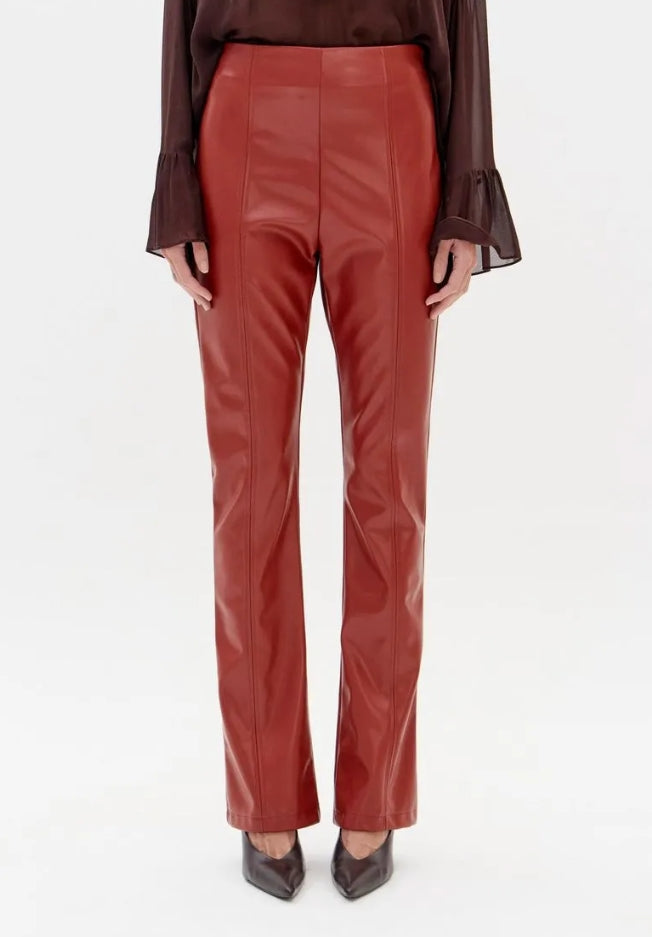 Calça Boot Cut Com Cintura Alta - Lança Perfume