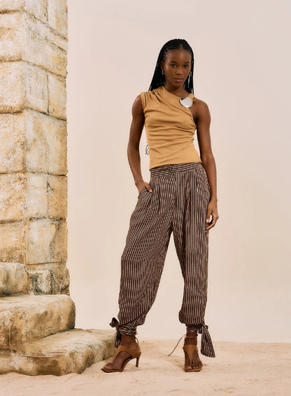 Blusa Assimétrica Com Detalhe Na Alça - Open