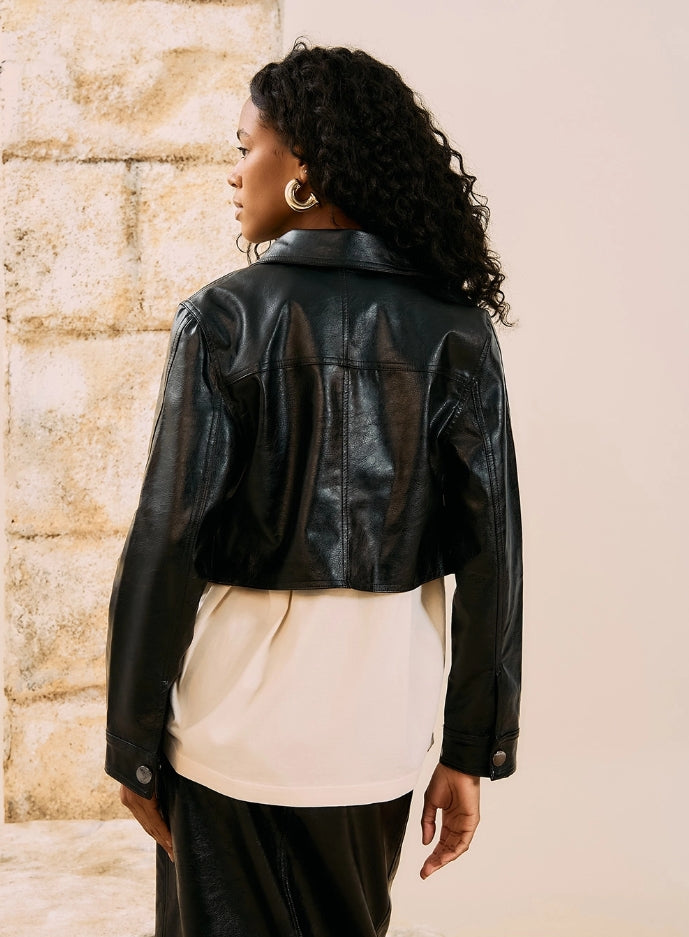 Jaqueta cropped em ecopele - Open