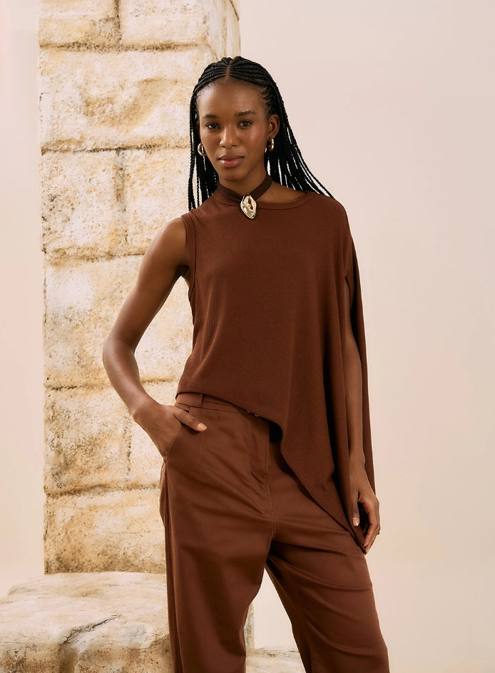 Blusa Assimétrica Com Manga Capa - Open
